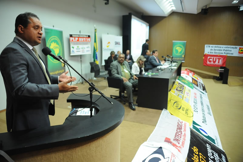 debate sobre plano