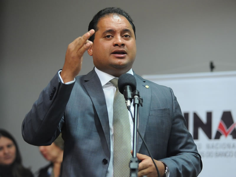 wr critica pec