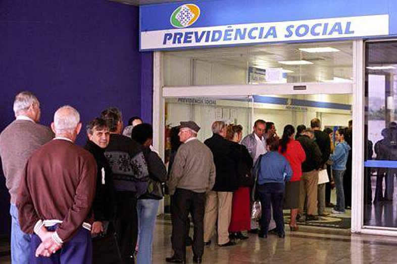 fila-de-aposentados-em-agencia-da-previdencia-social-original5-e1470058494212